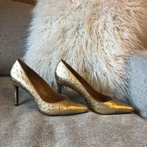 Banana Republic gold ostrich Madison 12-hour pumps
